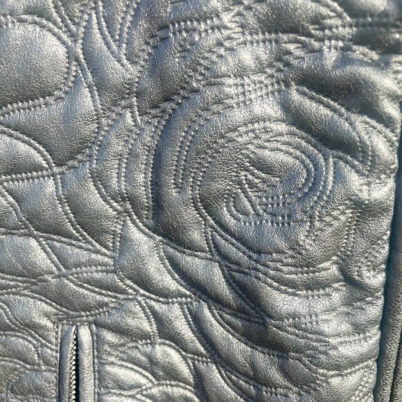 Women's Size Medium BCBGMaxAzria Cropped Quilted Faux Leather Jacket - Like New! - Picture 4 of 9